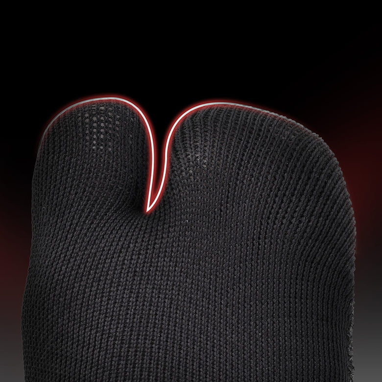 Split-Toe Build Improves Balance and Ground Control